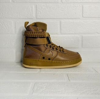 Кроссовки Nike