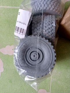 Смоляные колеса на модель 