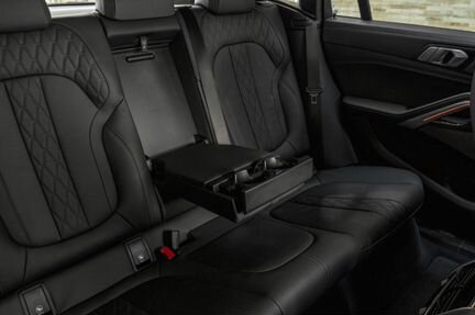 Аренда / прокат автомобиля BMW X6 NEW