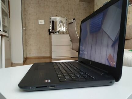 Ноутбук HP 15-ba003ur. AMD A10. R8 M445. 6 гб DDR4