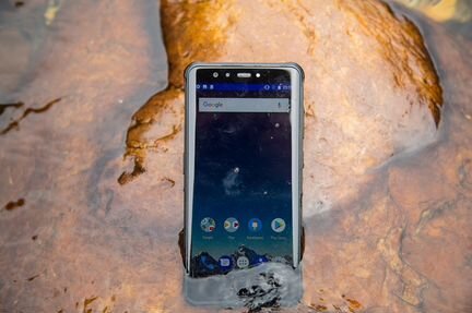 Land Rover V2 Pro - стильный защищенный смартфон