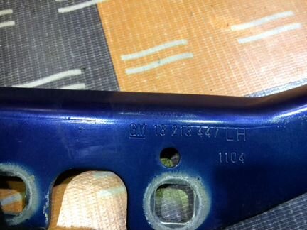 Петля капота левая Опель Астра H