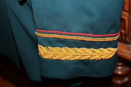 Парадный китель и брюки генерала СССР