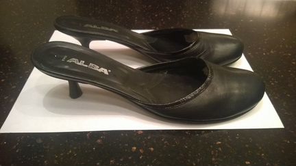 Сабо Аlba кожаные новые