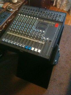 Сплит-система (микшер-усилитель) Fender PX220