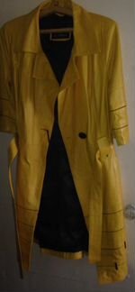 Плащ кожаный, жёлтый