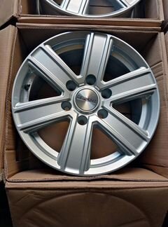 Диски новые литые R17 C на Hyundai Starex H1