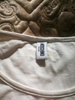 Продам футболку Moschino