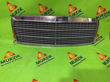 Решетка радиатора Mercedes E-Class W210 104.995
