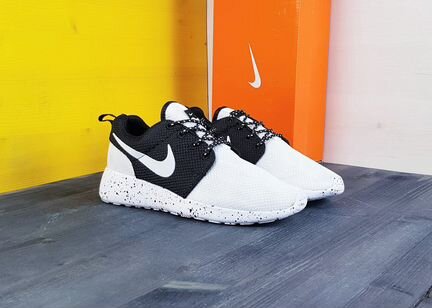 Nike Rosherun кроссовки новые женские