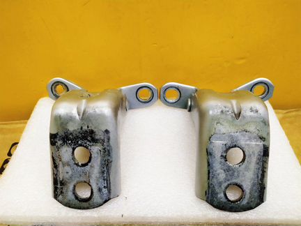 Петли двери передние Nissan Pathfinder R52