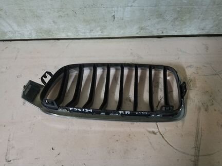 Решетка радиатора правая ноздря на BMW 3 F30 / F31