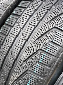 235 45 18 Pirelli(Winter Sottozero 2)