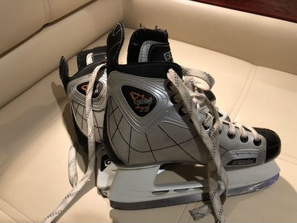 Коньки хоккейные 43 размер