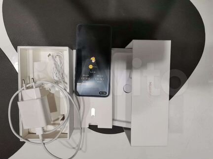 Мобильный телефон