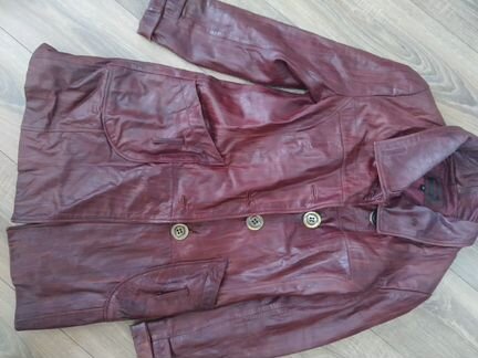 Плащ женский кожаный б/у размер M