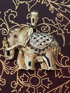 Золотой кулон