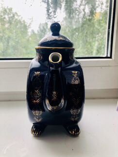Фарфоровый чайник 