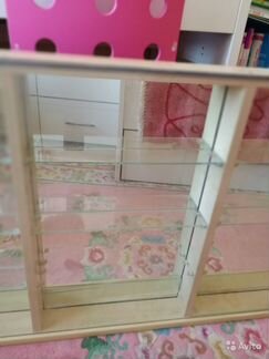 Витрина настенная для коллекции