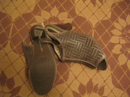 Босоножки из натур.кожи.Томас мюнс