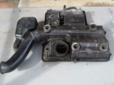 Корпус воздушного фильтра Polo Rapid