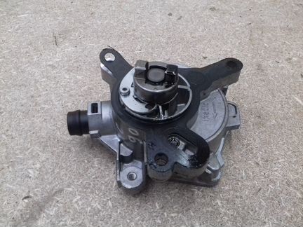 Вакуумный насос Volvo 2.0 дизель с авто 17 года