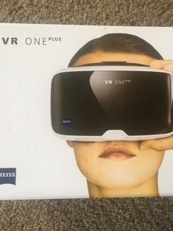 VR очки Carl Zeiss