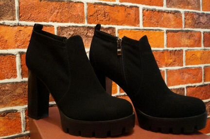 Чёрные ботильоны