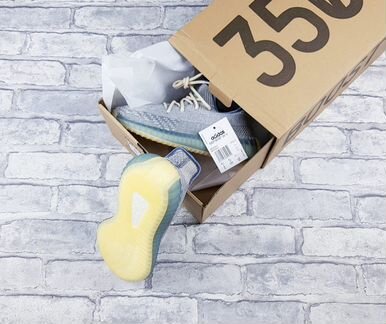 Женские кроссовки Adidas Yeezy boost 350
