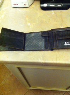 Новый кожаный кошелек