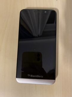 Телефон BlackBerry Z30