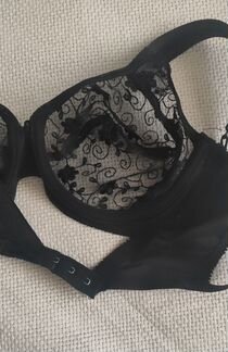 Бюстгальтер из тонкого кружева 75В новый
