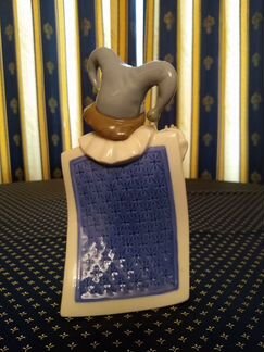 Фарфоровая статуэтка: NAO lladro Шут: Червовый Туз