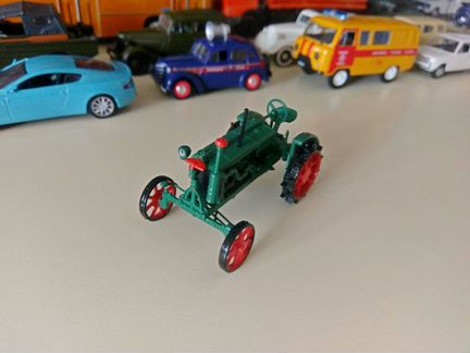 Трактор №4 Втз Универсал 1/43 Hachette collection