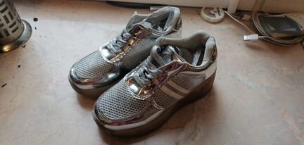 Роликовые кроссовки 32