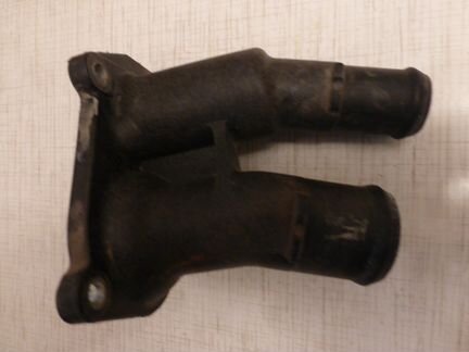 Патрубки, корпус термостата Форд фьюжен 2008