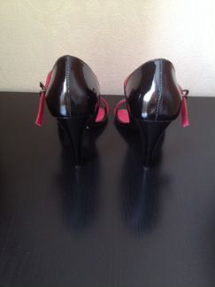 Босоножки Pier Lucci новые размер 37