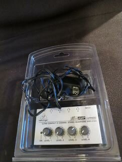 Усилитель для наушников Behringer HA400