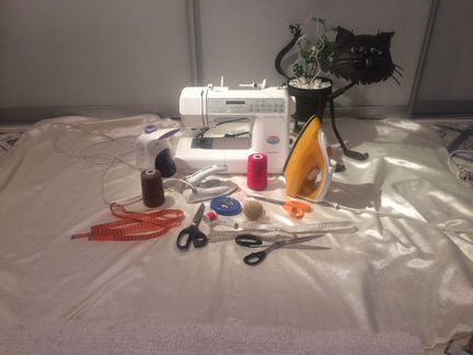 Художник модельер предлагает ремонт-пошив одежды