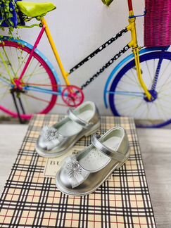 Туфли для девочки капитошка серебристые