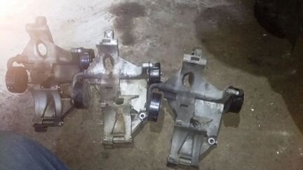 Кронштейн генератора VW Passat B3,B4