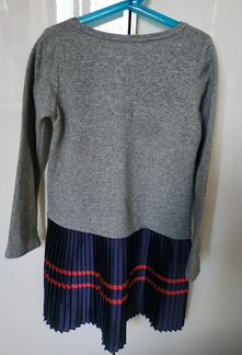 Трикотажное платье H&M для девочки, размер 122-128