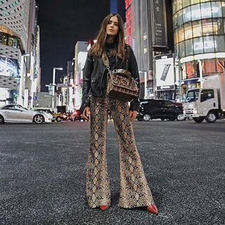 Змеиные брюки Zara
