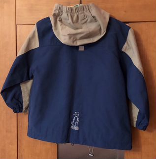 Ветровка и рубашка