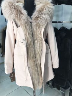 Парка с енотом