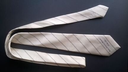 Галстук мужской. Светлый с полосками, надпись