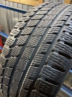 Пара 245/40R19 Kumho I Zen kW27 asimmetric