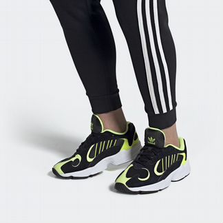 Кроссовки Adidas Yung-1. 9 US / 8,5 UK / 42,5 EUR