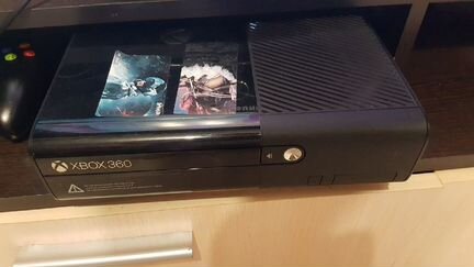 Xbox 360 E на 250gb + 23 игры