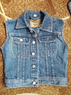 Безрукавка джинсовая